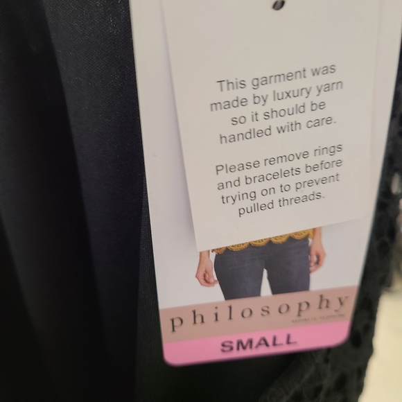 Black Lace Short Sleeve Top NWT size small - Picture 9 of 10